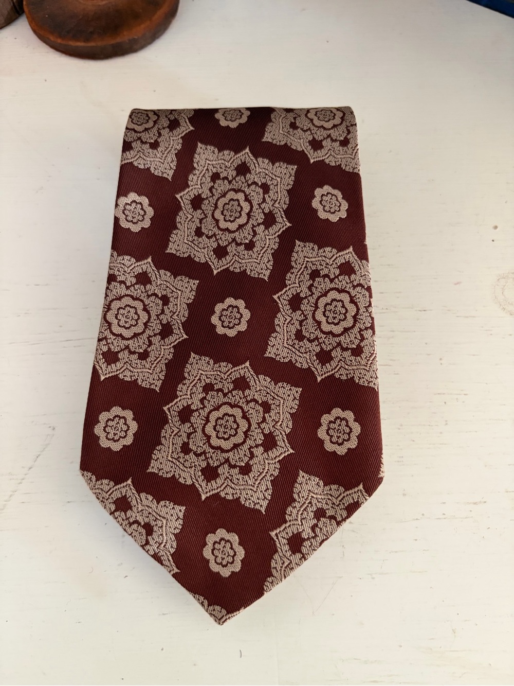 Aqua Marine Classic Men's Burgundy Floral Silk Tie